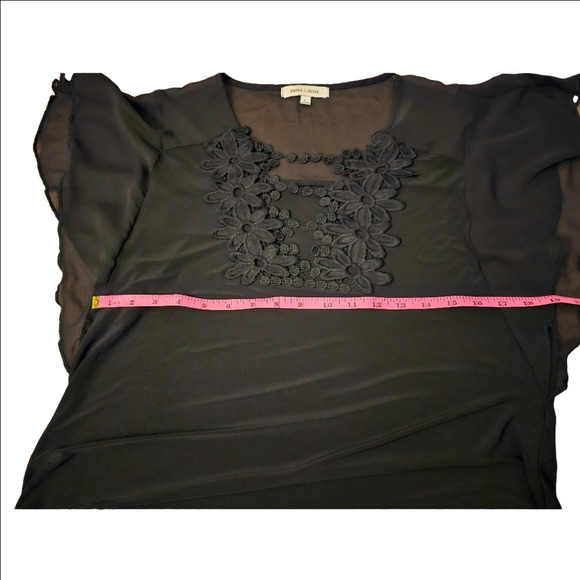 Emma & Olive Short Sleeve Floral Lace Neckline Blouse Size L - Picture 10 of 11